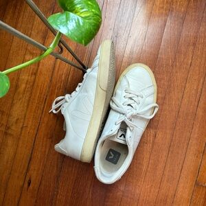 Veja Esplar Leather Sneakers